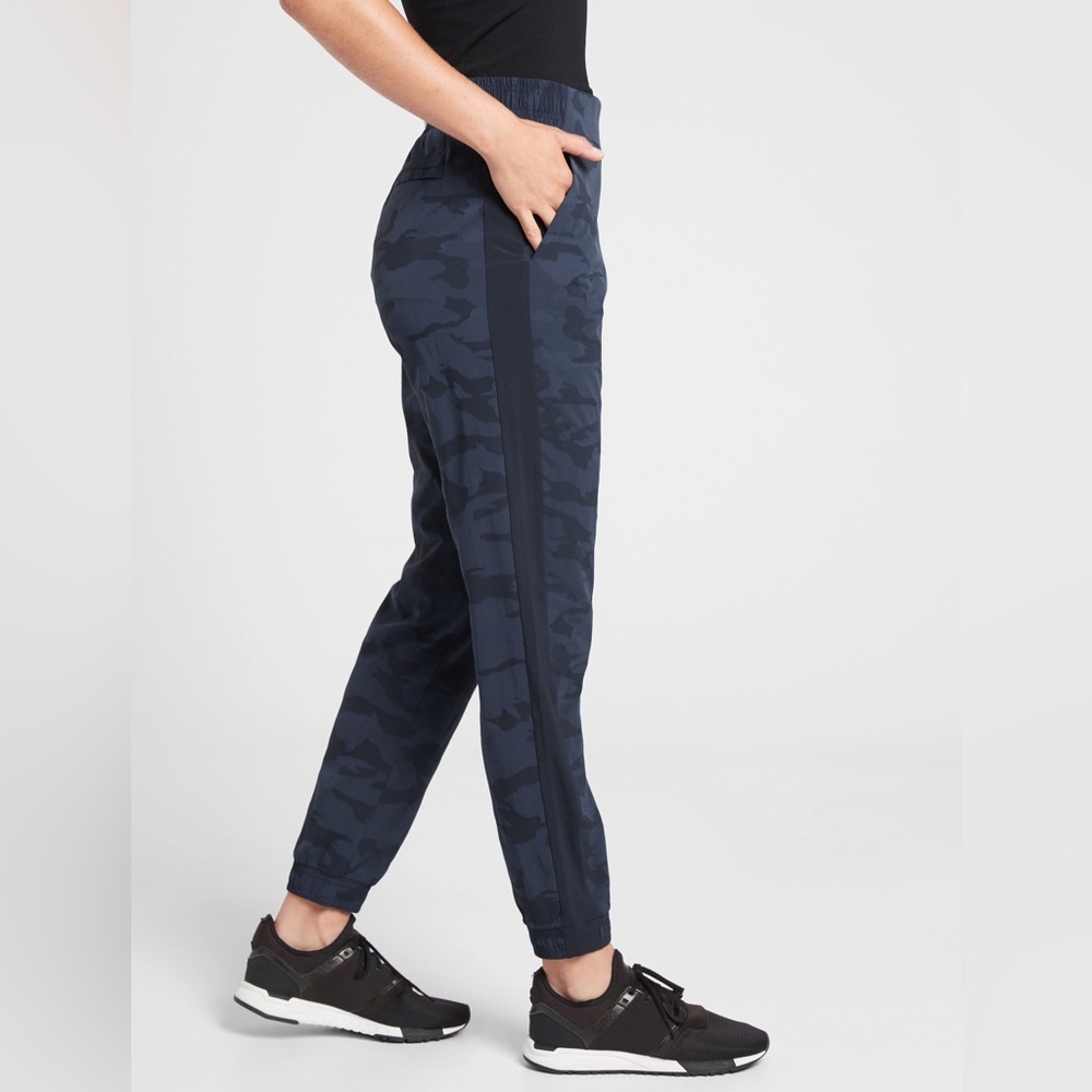 Athleta Women’s Black Gray Brooklyn Camo Jogger Athlete Running Pants Size 14